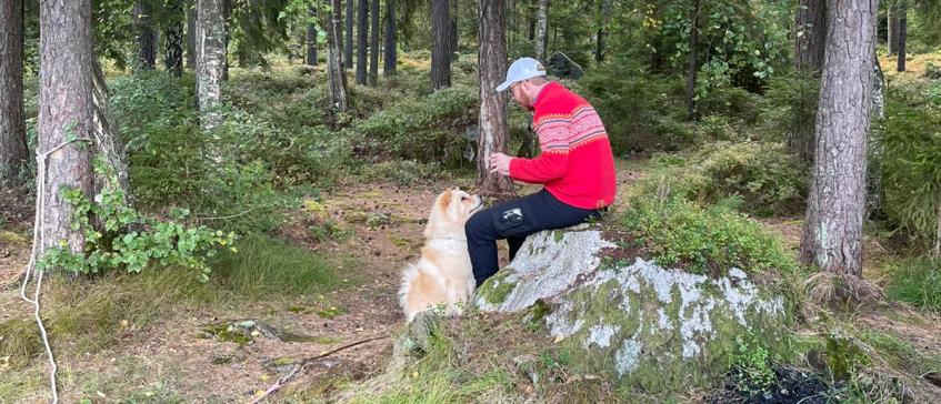 Nick Wolters tijdens één van de vele wandelingen in de uitgestrekte bossen